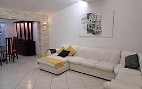 Casa Familiar Condominio Fechado